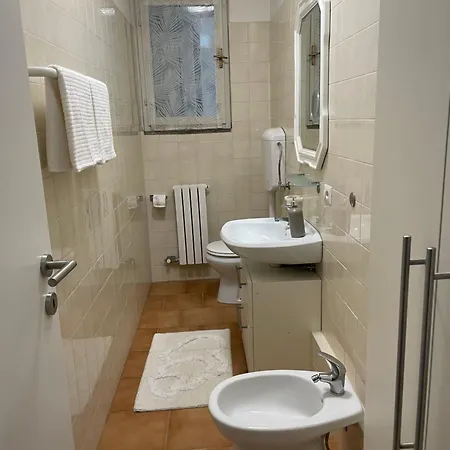 Casa Ambra, 50m Vom Comer See, 2 Private Parkplaetze טרמצו