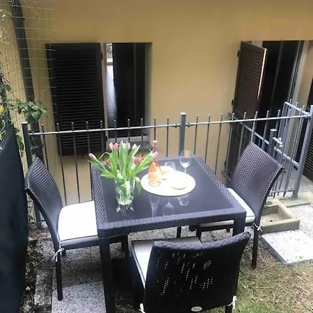 בית נופש Casa Ambra, 50m Vom Comer See, 2 Private Parkplaetze
