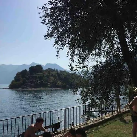 Vakantiehuis Casa Ambra, 50m Vom Comer See, 2 Private Parkplaetze *