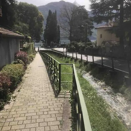Casa Ambra, 50m Vom Comer See, 2 Private Parkplaetze * טרמצו
